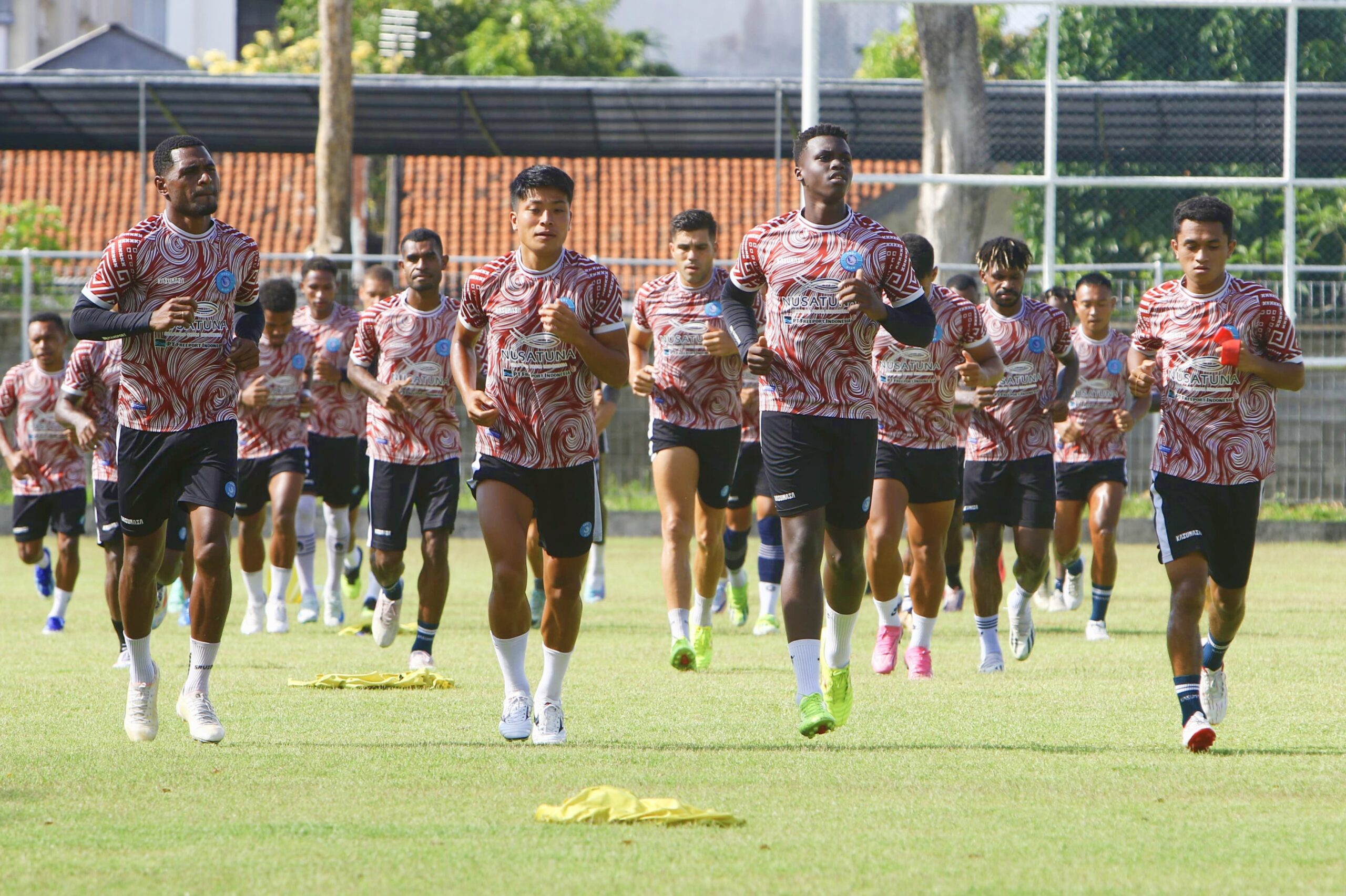 Boyong 20 Pemain, PSBS Biak Siap Curi Poin di Kandang Borneo FC