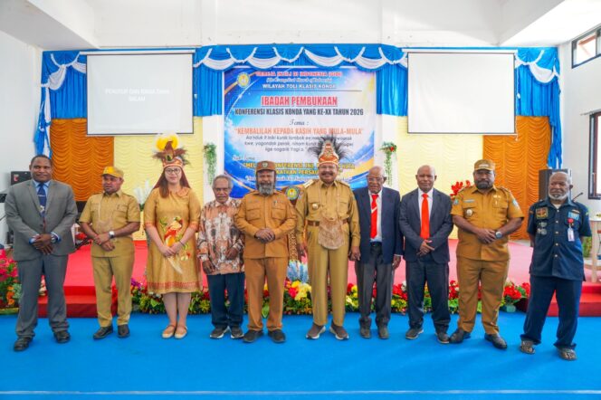 
 Gubernur Papua Pegunungan Hadiri Pembukaan Konferensi Klasis Konda Ke-XX Tahun 2026 di Karubaga